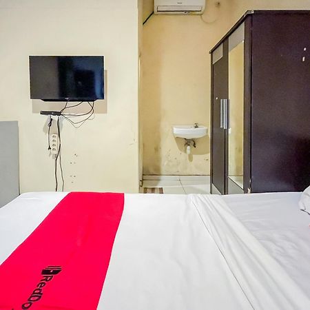 Reddoorz At Graha 99 Simomulyo Surabaya Exterior foto