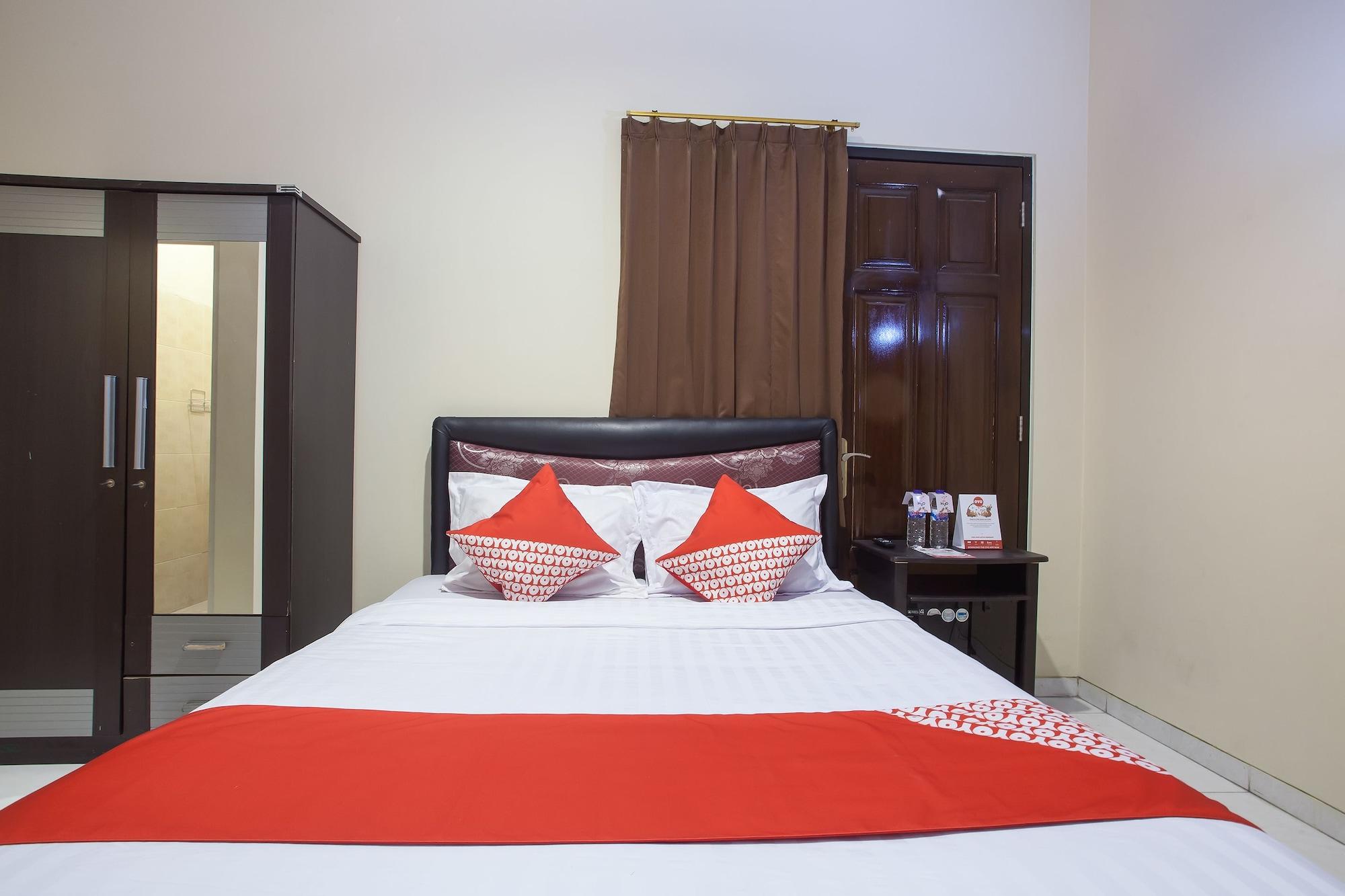 Reddoorz At Graha 99 Simomulyo Surabaya Exterior foto